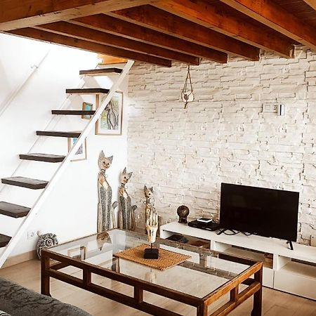 Beautiful Chalet With Wifi And Free Parking Arona  Exterior photo