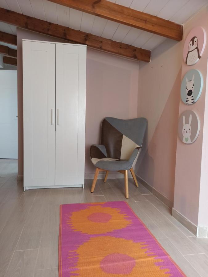 Beautiful Chalet With Wifi And Free Parking Arona  Exterior photo